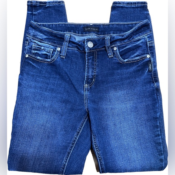 Silver Jeans. Elyse Skinny. Size 27 - Picture 3 of 4